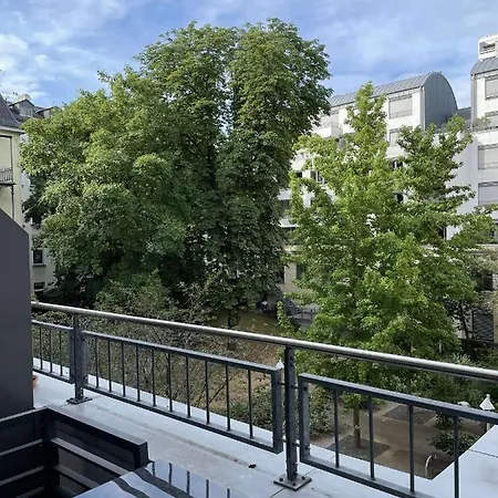 Apartment Helle 3-zimmer-wohnung Mit Terrasse *