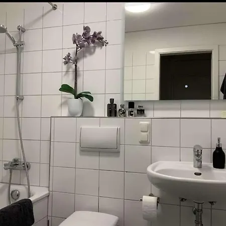 Helle 3-zimmer-wohnung Mit Terrasse *