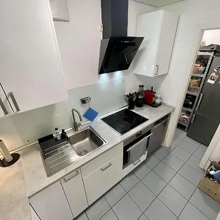 Helle 3-zimmer-wohnung Mit Terrasse * Frankfurt am Main